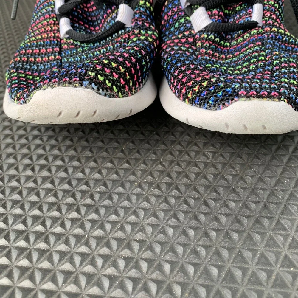 Nike Sportswear Sneakers 4Y Multicolor Athletic Shoes Youth Or Women's 5.5-6 Fun